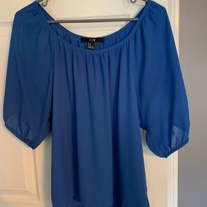 Cold shoulder three quarter sleeve shirt